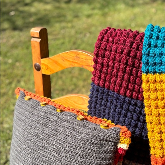 Handmade Bobble Stitch Crochet Blanket & Matching Pillow - Picture 4 of 6